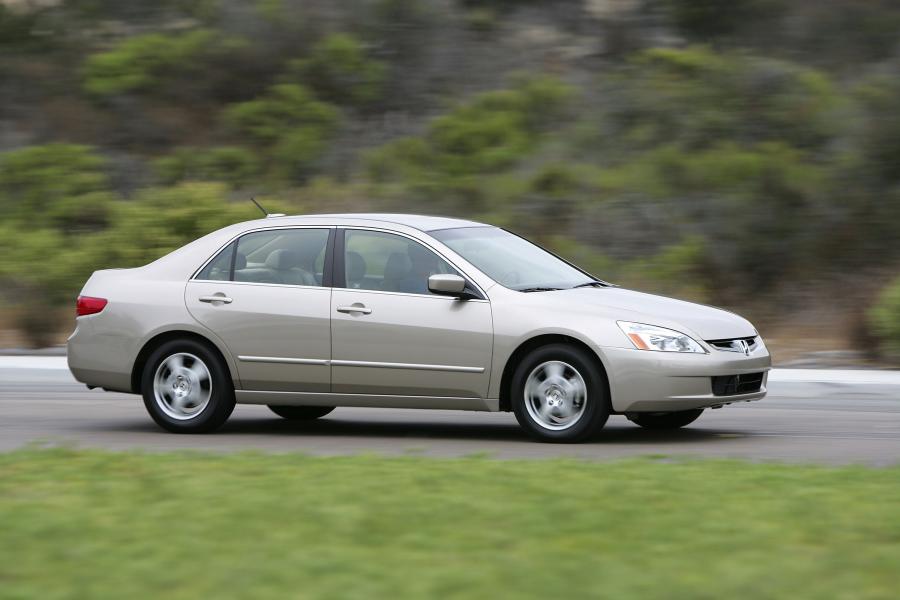  Honda Accord Hybrid America 2005 года  (фото 14 из 69)
